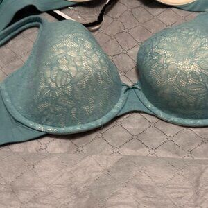 CACIQUE Lane Bryant Lightly Lined TShirt Bra Full Coverage with Lace 40DD NWOT